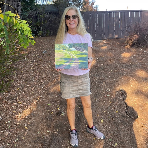 Meet your Posher, Cynthia - Picture 1 of 1